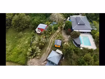 vente propriété 7 pièces 215 m² à sainte anne (97180)  675 000 €