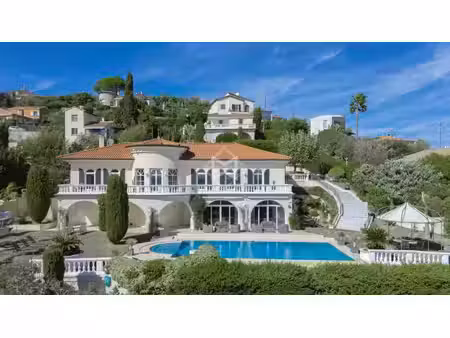 mandelieu-la-napoule - demeure de prestige avec vue panoramique sur la baie de cannes