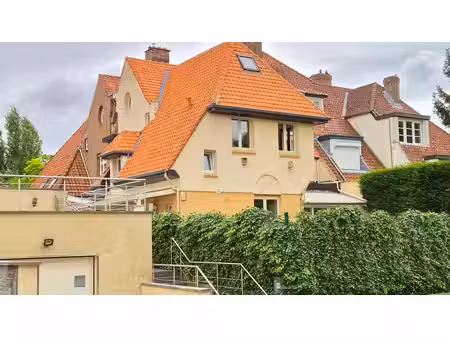maison rénovée & très spacieuse avec garage! jardin so!