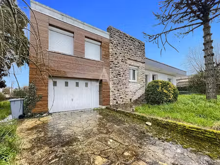ancienne maison d'architecte avec de beaux volumes - villeneuve-sur-lot