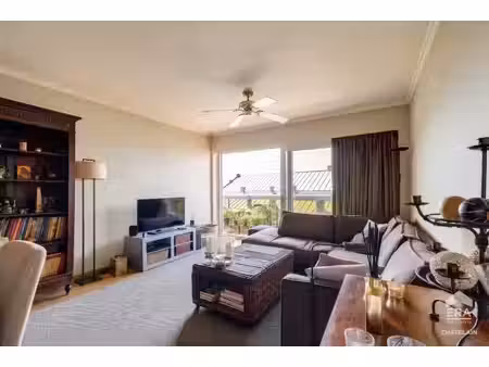 appartement 2 chambres avec terrasse à vendre à saint-gilles