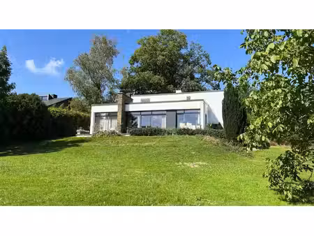 hony – villa d’architecte 5ch. avec vue et jardin ensoleillé