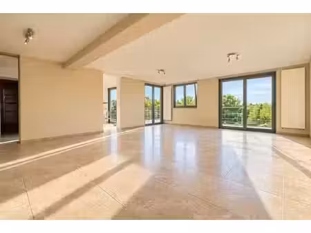 superbe appartement 150 m² 2ch et terrasse