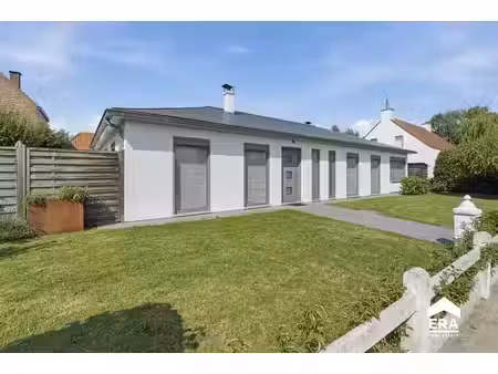 bungalow de qualité avec deux terrasses de soleil à roulers