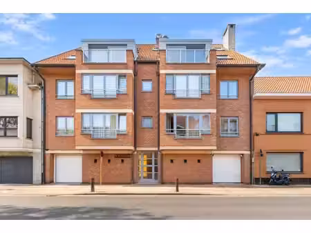 spacieux appartement duplex à vendre à heist!