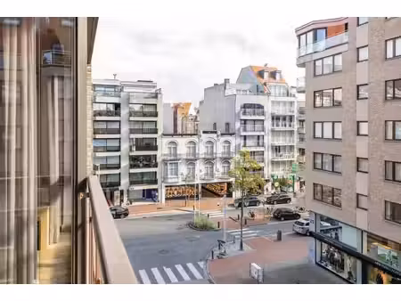 agréable appartement 2 chambres à vendre à knokke!