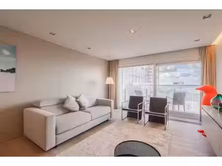 appartement sublime avec 2 chambres et 2 salles de bains