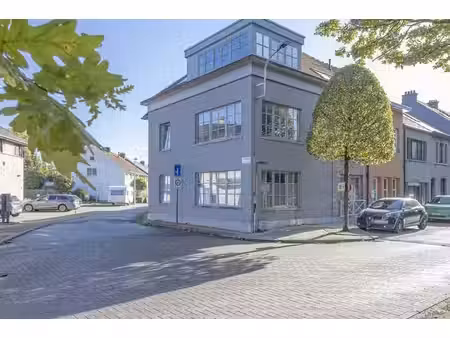appartement de 2 chambres au rez-de-chaussée