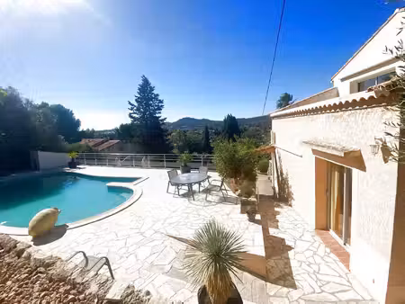 ollioules villa vue dominante
