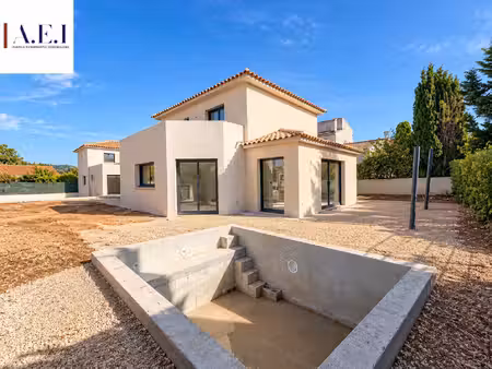 six-fours-les-plages - villa individuelle avec jardin  piscine & garage  frais de notaire.