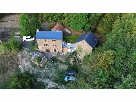 vente ancien corps de ferme avec 17 655 m2 de terrain coupiac