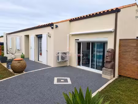 maison de plain-pied 108 m² - 3 chambres - véranda bioclimatique - jardin