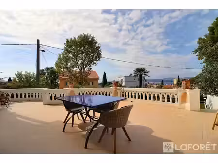 appartement de caractère et d'exception avec vue mer et jardin privatif