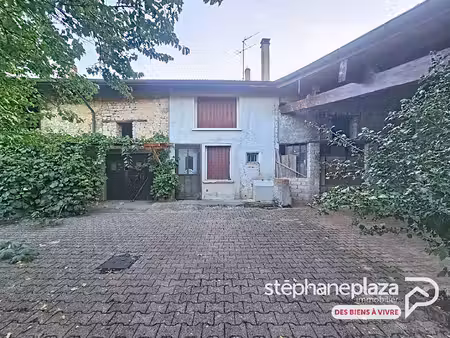 plateau à rénover tossiat avec cour