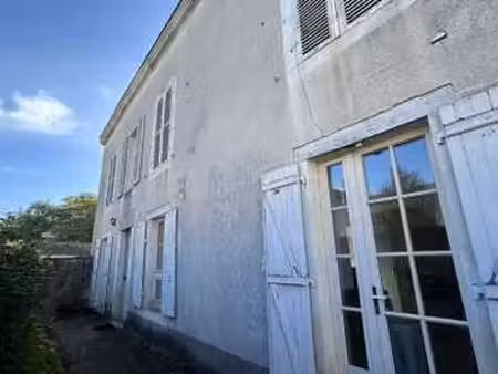 vente immeuble à château-gontier (53200) : à vendre / 127m² château-gontier