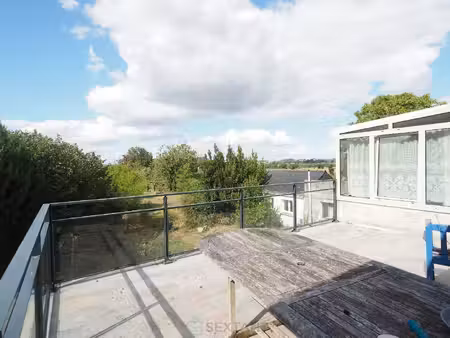 une maison à la campagne - 4 chambres de plain-pied - un terrain de 1 794 m² - une...