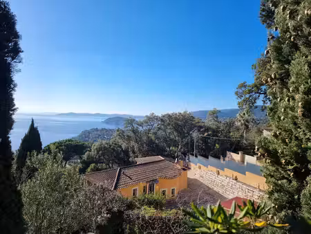 rayol canadel villa haut de gamme aux superbes prestations belle vue mer