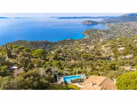rayol canadel - villa provençale - potentiel constructible