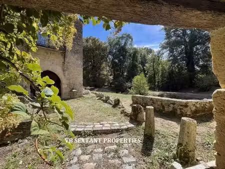 entre -deux- mers  propriété de charme et de caractère avec demeure authentique  moulin et