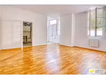 versailles notre-dame les prés appartement 3 pièces 69 m² carrez rdc surélevé