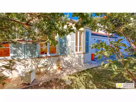 versailles rive-droite 'maison longère' de 2 pièces 54.06 m² avec jardin privatif d'enviro