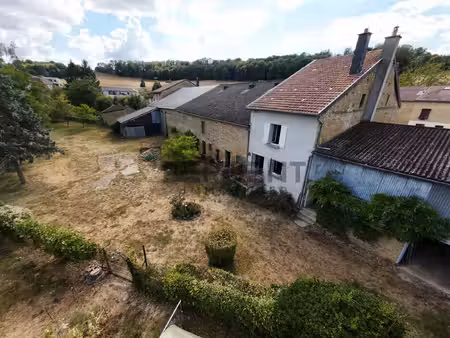 ancien corps de ferme – maison d'habitation – nombreuses d