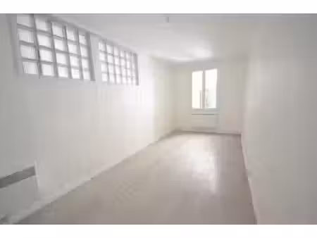 location appartement 1 pièce 27 m² à malakoff (92240)  650 €