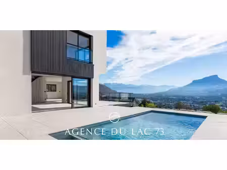 villa avec piscine et jardin nord - saint-alban-leysse (73)