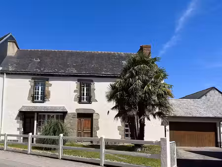 belle maison de ville de 4 chambres du 19ème siècle  située dans un jardin de 500 m2