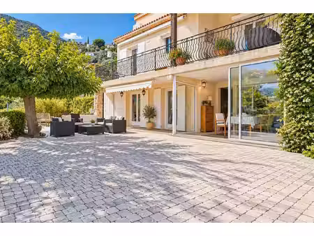 bas de villa 89 m2 avec vue dominante et 470 m2 de terrain privatif