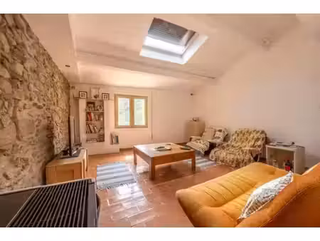 maison de 4 pièces de 85 m² située à grimaud