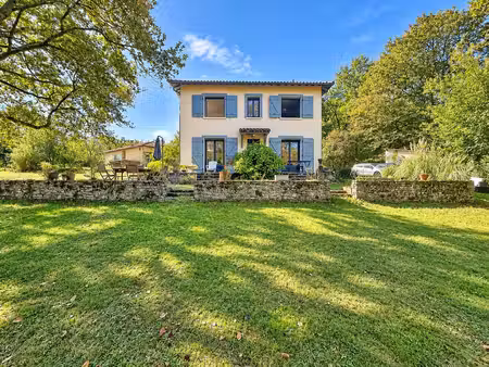 sainte-croix-volvestre : maison t5 de 117 m² avec grand terrain arboré