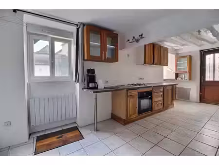 pussay maison 3 pièces 2 chambres petite cour