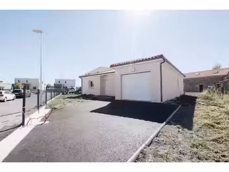 chappes ! maison récente de plain pied de 99m² sur 617m² de t