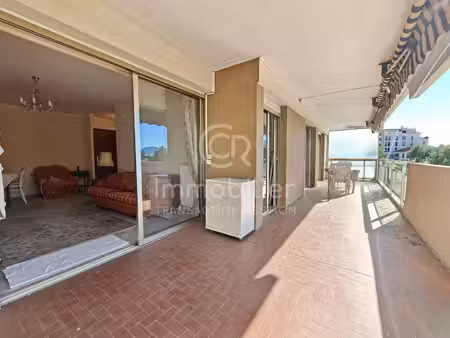 t3 centre-ville terrasse 25m² parking+cave