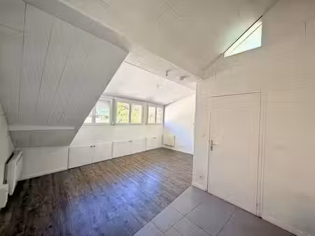 charmant t2 traversant et lumineux de 39 m² — dernier étage à saint-julien-en-genevois