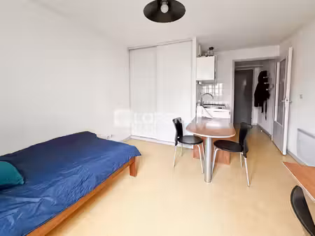 studio meublé dans une résidence étudiante à valence