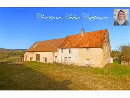 charolles proche ancien corps de ferme sur 1.5 ha de terrain