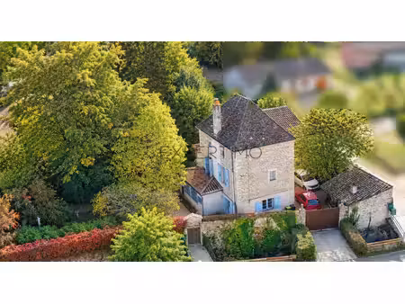 tournus – maison de caractère 163 m²  5 chambres  jardin secret de 1 389 m²
