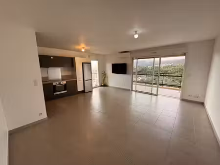 appartement t3 à vendre à bastia avec vue mer - idéal investisseur