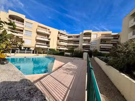 tres beau 3 pieces + terrasse + parking dans residence secur