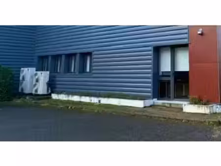location local d’activités 160m²