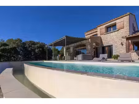 maison d'architecte avec piscine à débordement et vue panoramique à ferrieres les verrerie