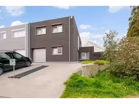 recente half open bebouwing met enorm veel troeven  geleg...