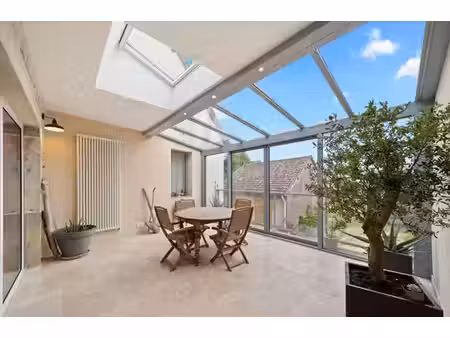maison de caractère en pierre entièrement rénovée avec dépen