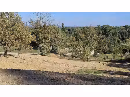 terrain de 718 m² à roquebrune-sur-argens