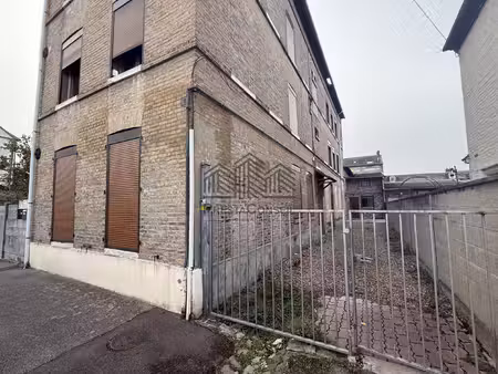 immeuble de rapport - 6 lots et 5 garages