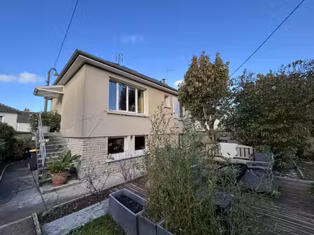 maison familiale  à deux pas du centre-ville