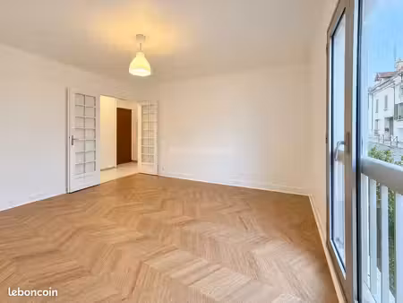 studio 1 pièce 33 m²