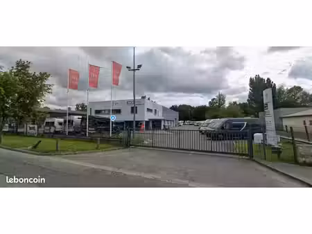 à louer – local professionnel de 968 m²